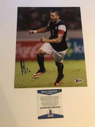 Clint Dempsey Hot Autographed Signed Us Soccer 8x10 Photo Beckett Bas Cert