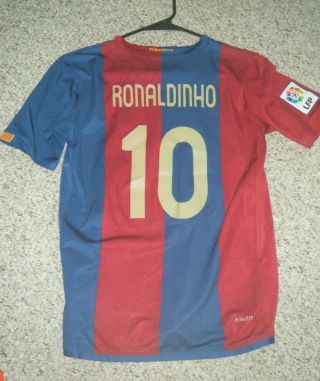 FC Barcelona Nike Jersey Ronaldinho 10 Boys Large NWOT 4
