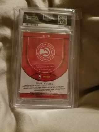 ' 18 - ' 19 Crown Royale Silhouettes Trae Young Rookie Auto PSA 8 2