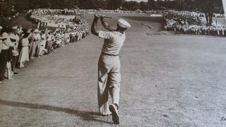 Ben Hogan 1 Iron Shot At The Famed 1950 Us Open At Merion Gc Photo 16 X20
