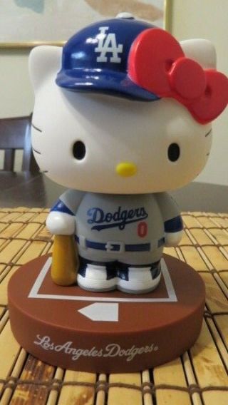 Hello Kitty 2014 Los Angeles Dodgers ⚾ Bobblehead Baseball Bat In Hand Cutie Rtg