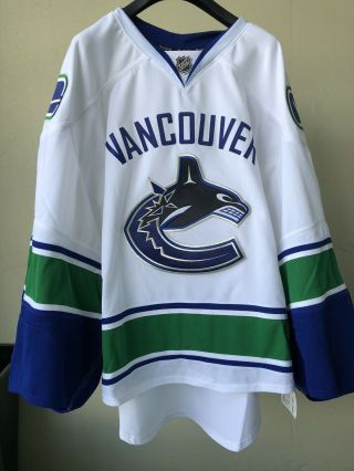 Vancouver Canucks 7287 Reebok Authentic Hockey Jersey Goalie Cut Style 58g