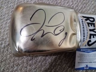Floyd Mayweather Jr.  Autographed Gold Cleto Reyes Boxing Glove - Beckett