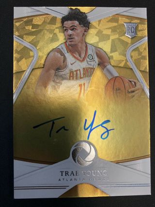 2018 - 19 Opulence Trae Young Auto 87/99 Hawks