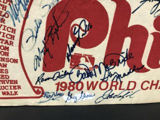 1980 WORLD SERIES PHILLIES TEAM SIGNED PENNANT PETE ROSE MIKE SCHMIDT CARLTON 20 3