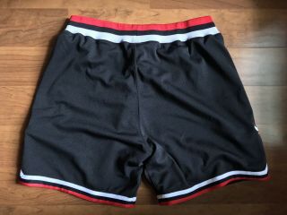 Mitchell and Ness 1997 - 98 Authentic Shorts Chicago Bulls Size 2XL / Size 52 2