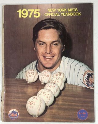 1975 York Mets Official Yearbook Shea Stadium Seaver Harrelson Torre Grote