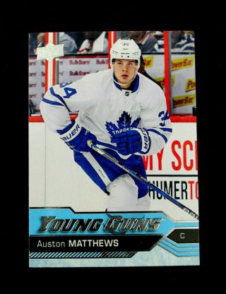 2016 - 17 Ud Auston Matthews Young Guns Rc 201 Toronto Maple Leafs
