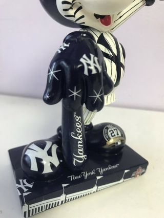 DISNEY MICKEY MOUSE MLB ALL STARS 2010 York Yankees (FOREVER COLLECTIBLES) 4