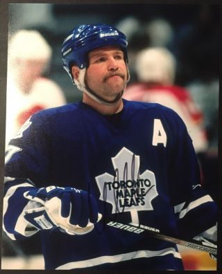 Wendel Clark Signed Toronto Maple Leafs 8x10 Photo