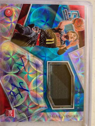 2018 - 19 Spectra Trae Young Rpa /99