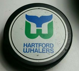 Hartford Whalers Vintage Nhl Team Official Game Hockey Puck