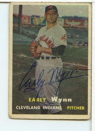 Early Wynn Signed 1957 Topps Baseball Card In Person Auto Ipa Sai1690