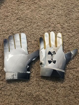 Notre Dame Football Under Armour Team Issued Gloves Spotlight White Gold XL 4