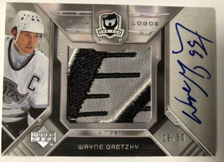 2006 - 07 The Cup Limited Logos Auto Patch - Wayne Gretzky