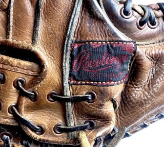 1940’s GREAT BIG RAWLINGS TOP OF THE LINE CATCHERS MITT.  ALL NATURAL PATINA 3