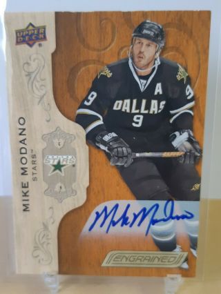 2018 - 19 Ud Engrained Base Faux Wood On - Card Auto Mike Modano Dallas Stars 44