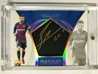 2018 - 19 Immaculate Gold Soccer Swatch Signatures Autograph : Lionel Messi 07/10