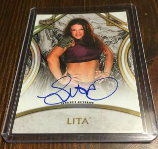 Lita Divas 2018 Wwe Legends Wrestling Hof On Card Auto Autograph Signed /199