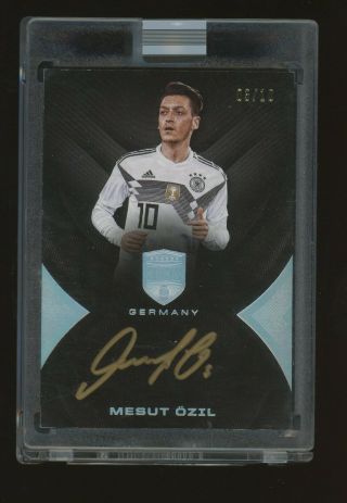 2018 Panini Eminence Soccer Mesut Ozil Germany Auto 3/10
