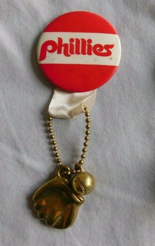 Philadelphia Phillies Vintage Pin 1970 