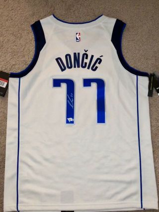 Luka Doncic Autographed Dallas Mavericks Nike Swingman Jersey Fanatics 6