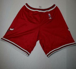 Vintage Chicago Bulls Champion Shorts Red Men’s Size Medium 90s 80s Nba
