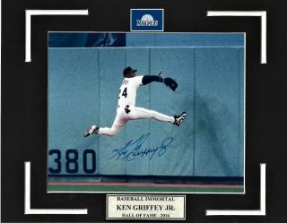11x14 Blk.  & White Mat With 8x10 Color Photo Of Ken Griffey Jr,  Live Ink Signed