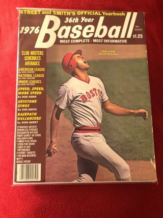 1976 Street And Smith’s Baseball Yearbook - Fred Lynn Red Sox Cover