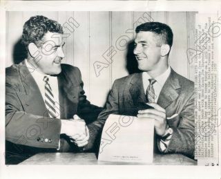1952 Los Angeles Rams Coach Joe Stydahar Signs Les Richter Trade Press Photo