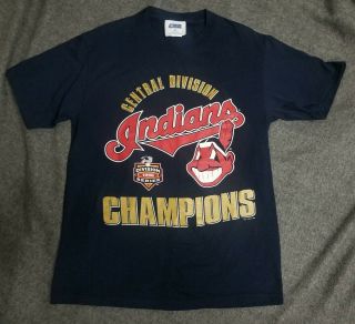 Vintage Cleveland Indians T - Shirt Size M Chief Wahoo