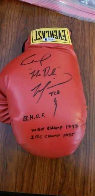 Tommy Morrison Autographed Boxing Glove " Rocky " Sign " The Duke " W/c.  O.  A Beckett