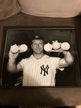 Mickey Mantle 16x20 Black & White Vintage Photo Hof Picture York Yankees