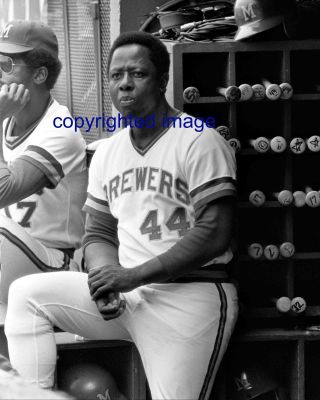 Hank Aaron 1975 - 76 Milwaukee Brewers Milwaukee County Stadium B,  W 8x10 D