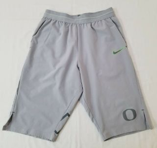 Oregon Ducks Football Team Issued Nike Dri - Fit Lightweight Travel Shorts Men 