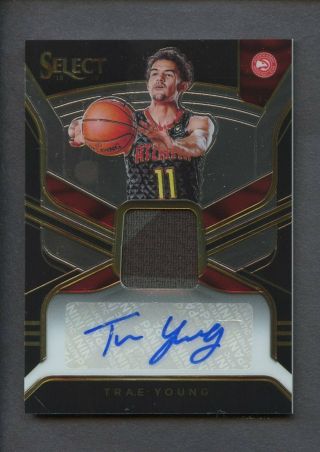 2018 - 19 Select Trae Young Hawks Rc Rookie Jersey Auto 133/199