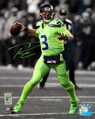 Russell Wilson Autographed Signed 8x10 Photo Seattle Seahawks Rw Holo 123802