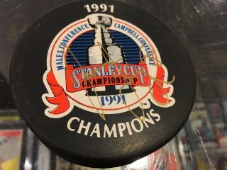 1991 Stanley Cup Champs Jaromir Jagr Pittsburgh Penguins Signed Hockey Puck Jsa