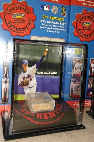Tom Glavine York Mets 2007 Mounted Memories Game Dirt Display Case