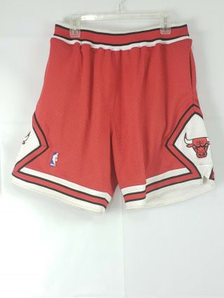 Mitchell And Ness Authentic Chicago Bulls Basketball Shorts Mens Size 44