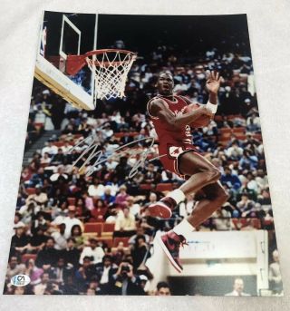 Michael Jordan Chicago Bulls Signed 11x14 Photo With