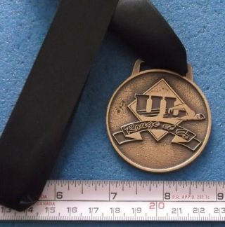 Club Natation UniversitÉ Laval Quebec University Swimming Gold Tone Medal D445