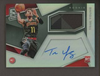 2018 - 19 Spectra Red Prizm Trae Young Rpa Rc Rookie Patch Auto 56/299 Hawks