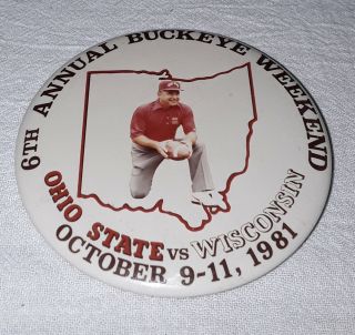 1981 Ohio State Buckeyes Vs Wisconsin Earl Bruce Football Photo Pinback Pin
