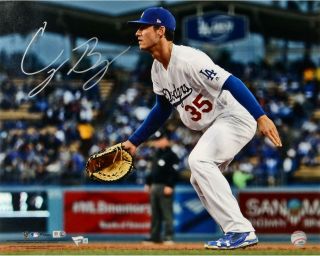 Cody Bellinger Los Angeles Dodgers Autographed 16 " X 20 " Fielding Photograph