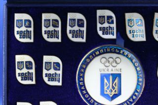 SOCHI 2014 UKRAINE Olympic Committee Team NOC Pin Set /15 Pins & Medal 6