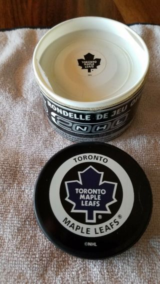 One Year 2000 Millenium Toronto Maple Leafs Official Game Nhl Hockey Puck