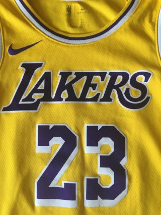 Nike LeBron James LA Lakers Jersey Size Large - Gold - 2