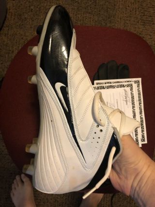 VERY RARE SIGNED ED REED GAME BALTIMORE RAVENS CLEAT WORN 5