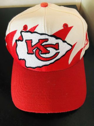 Vintage 90’s Kansas City Chiefs Logo Athletic Shark Tooth Snapback Hat Vtg